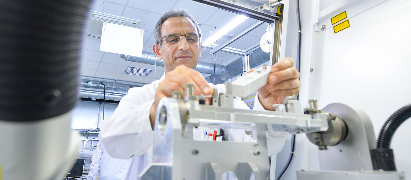 Mitarbeiter in der Murrelektronik Produktion