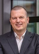 Geschäftsführer Vertrieb & Technologie (CSO, CTO) Jürgen Zeltwanger Geschäftsführer Vertrieb & Technologie (CSO, CTO) Jürgen Zeltwanger